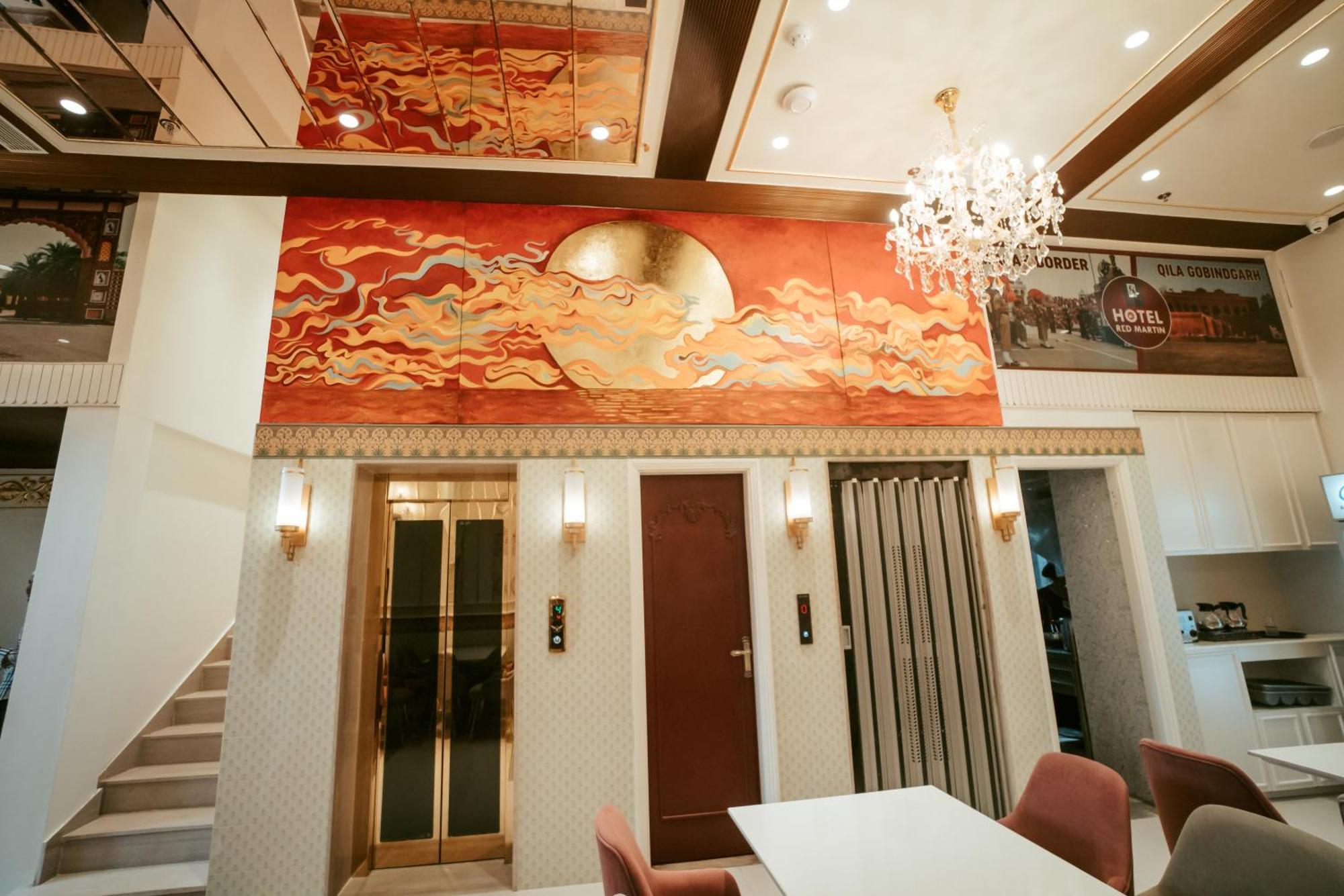 Hotel Stamps Red Martin By Eight Continents - 70 Steps From Golden Temple Amritsar Exterior foto