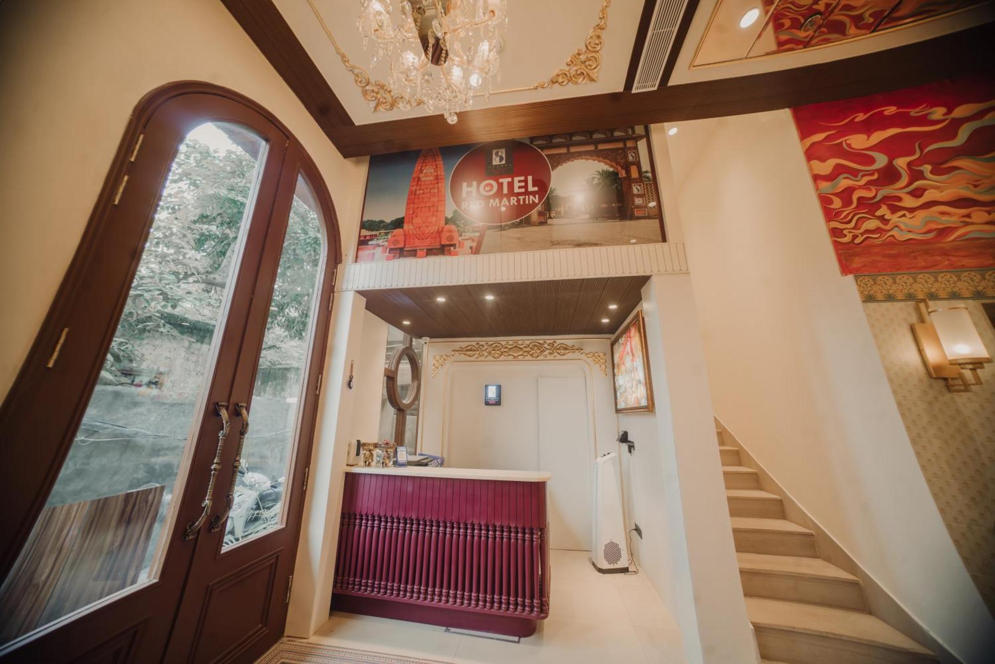 Hotel Stamps Red Martin By Eight Continents - 70 Steps From Golden Temple Amritsar Exterior foto